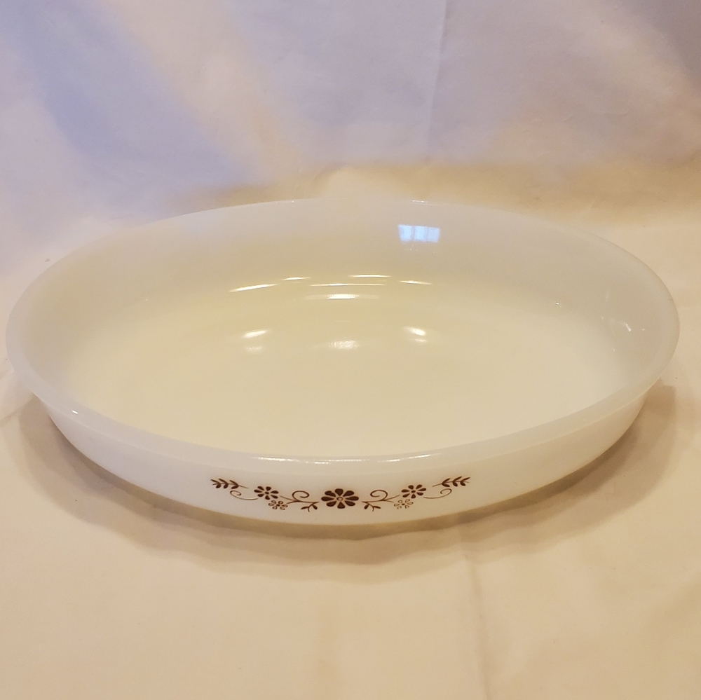 Dynaware Pyr-O-Rey Vintage Milk Glass Oval Flowered Casserole Baking Dish